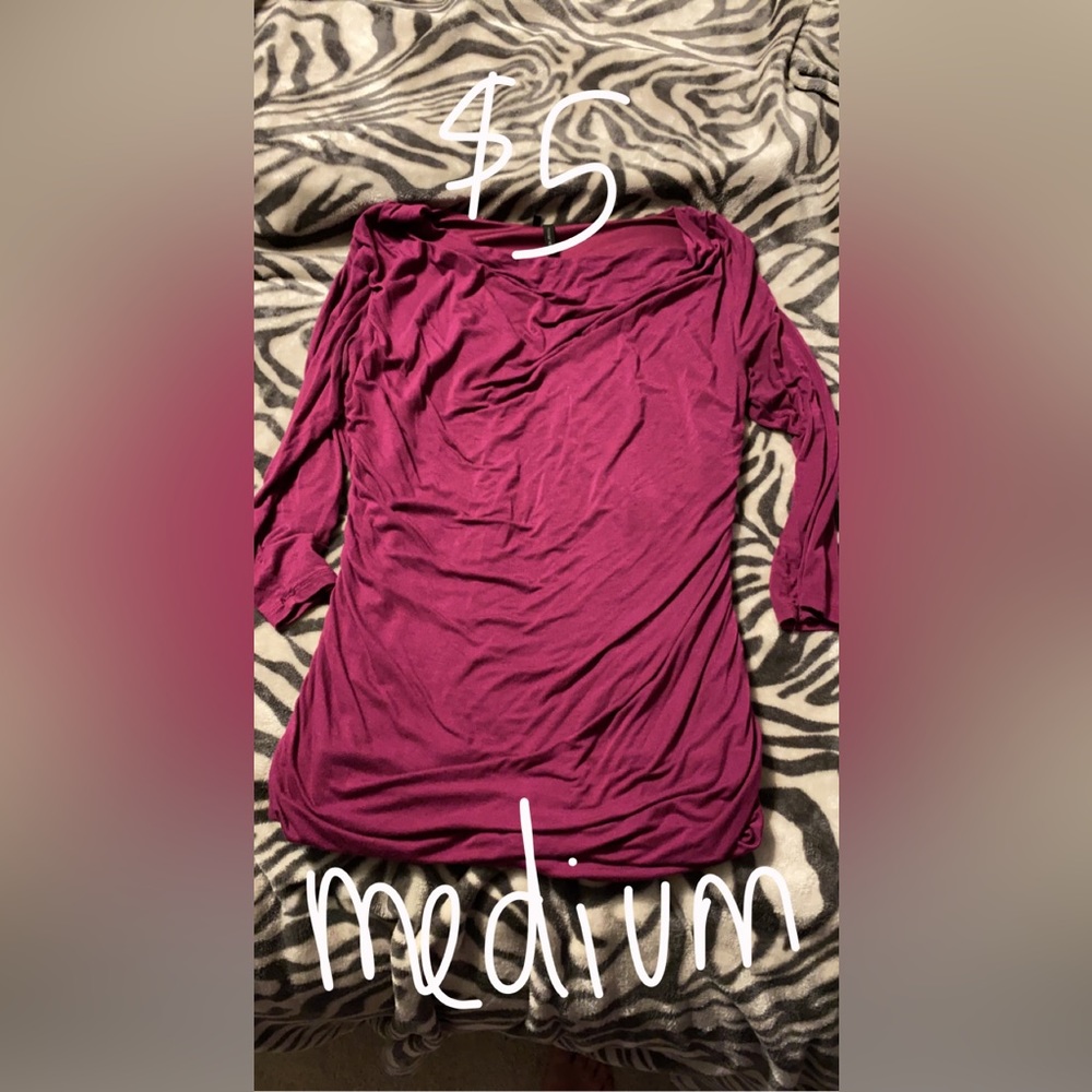 Maurice’s maroon 3/4 sleeve shirt